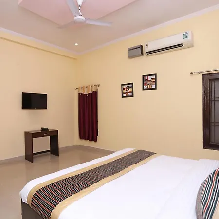 Oyo 14791 Homeystay Comfort 3* Faridabad