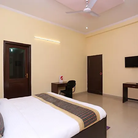 Oyo 14791 Homeystay Comfort Hotel Faridabad