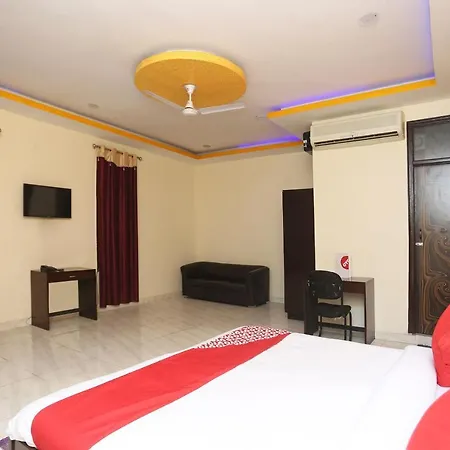 Oyo 14791 Homeystay Comfort Hotel
